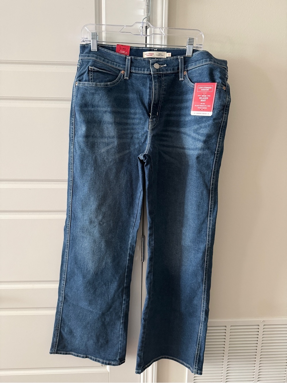 NWT Women's Levi Strauss Signature Vintage Inspired Relaxed Boot Jeans 12